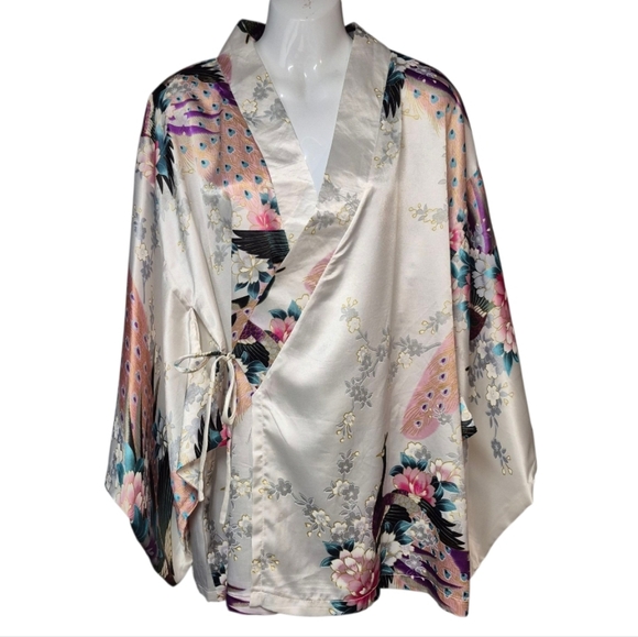 Other - Elegant Floral Silk Short Kimono Robe Floral